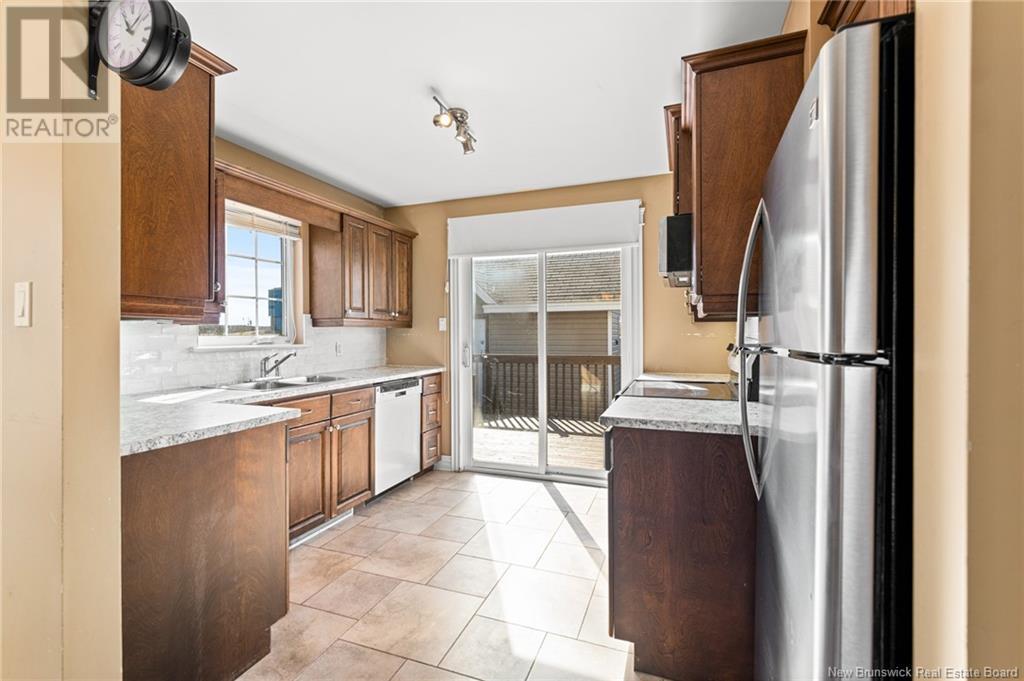 939 Bernard Street Property Photo 22