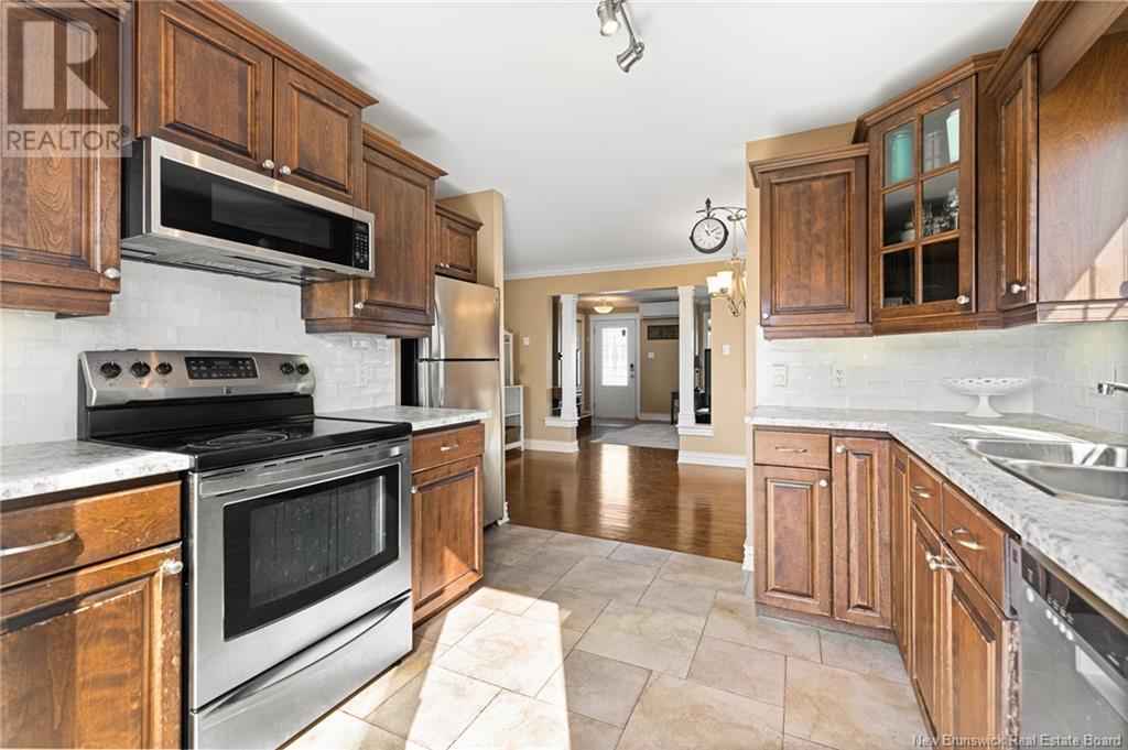 939 Bernard Street Property Photo 23