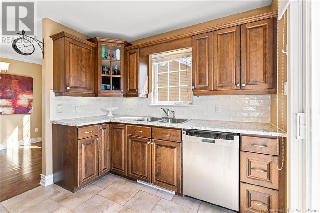939 Bernard Street Property Photo 24