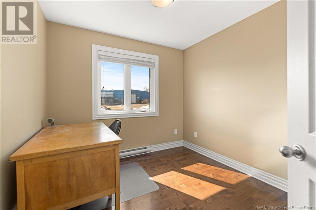 939 Bernard Street Property Photo 31