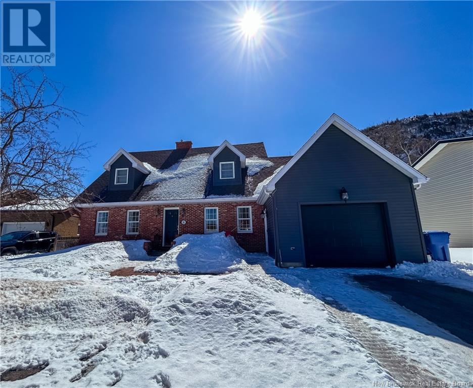 22 Walker Crescent Property Photo