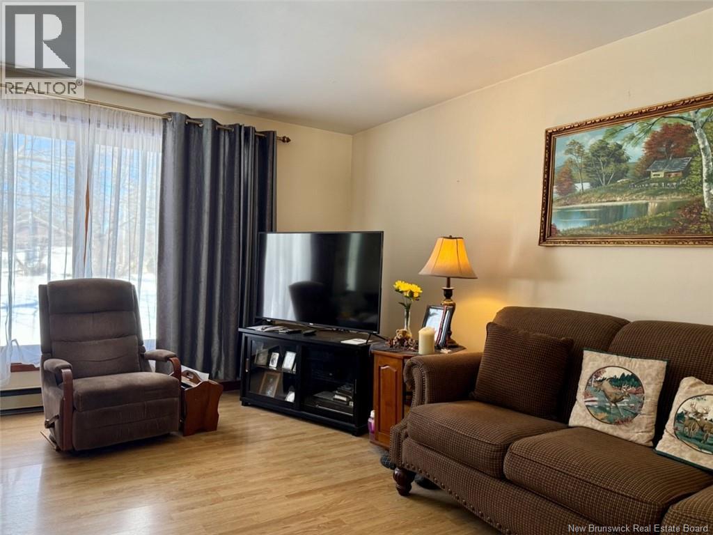 101 Riverside Road Property Photo 8