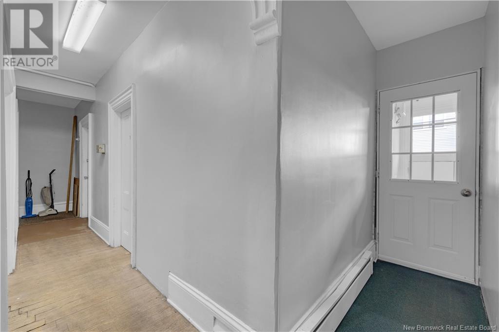 48 Elliott Row Property Photo 4