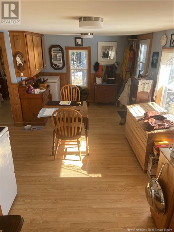 23 Leslie Lane Property Photo 6