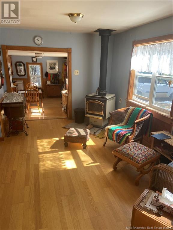 23 Leslie Lane Property Photo 7