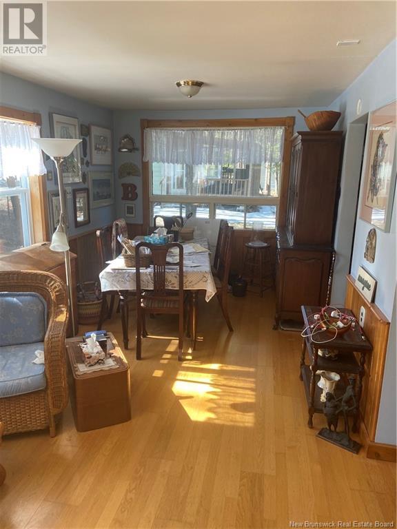 23 Leslie Lane Property Photo 9