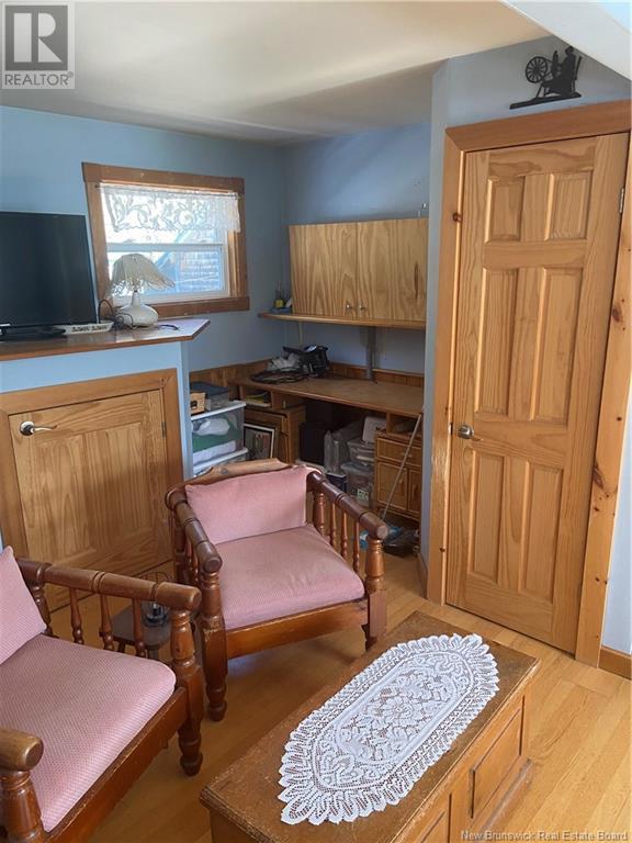23 Leslie Lane Property Photo 11