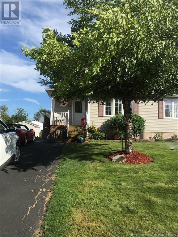 28 Stoneham Drive Property Photo 1
