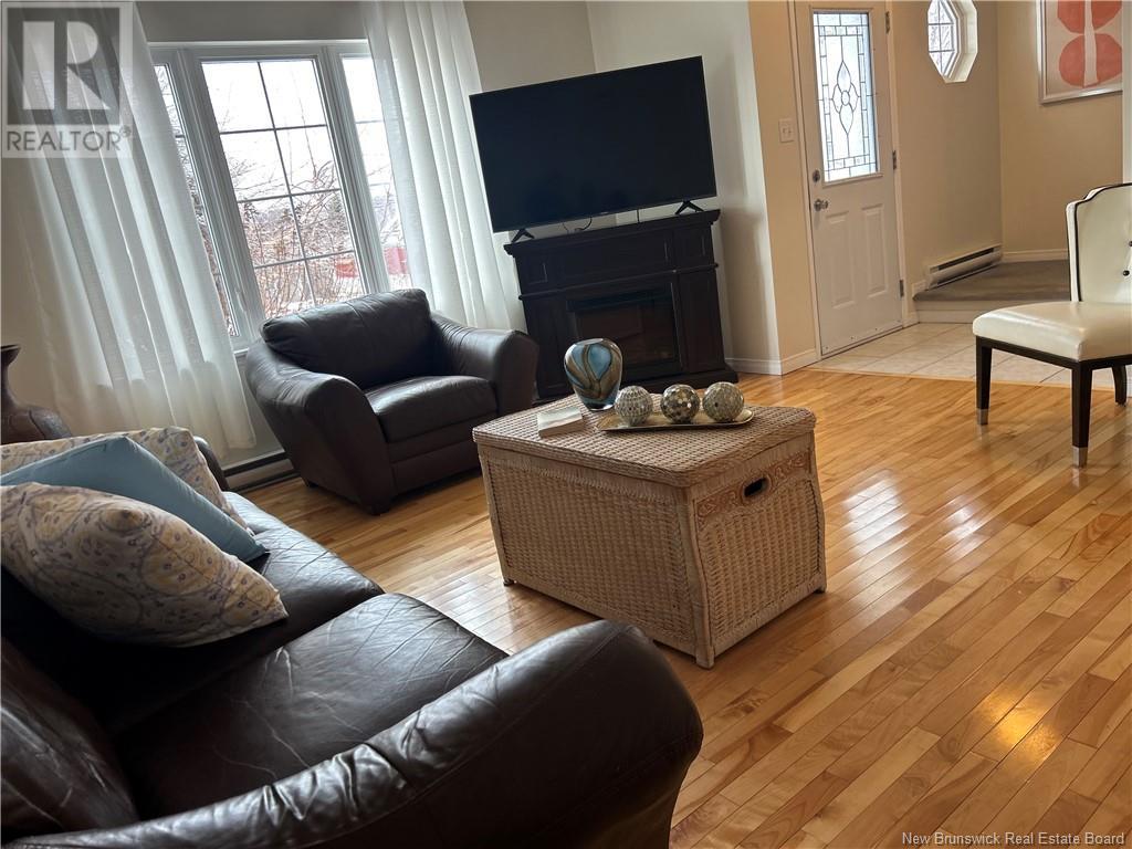 28 Stoneham Drive Property Photo 9