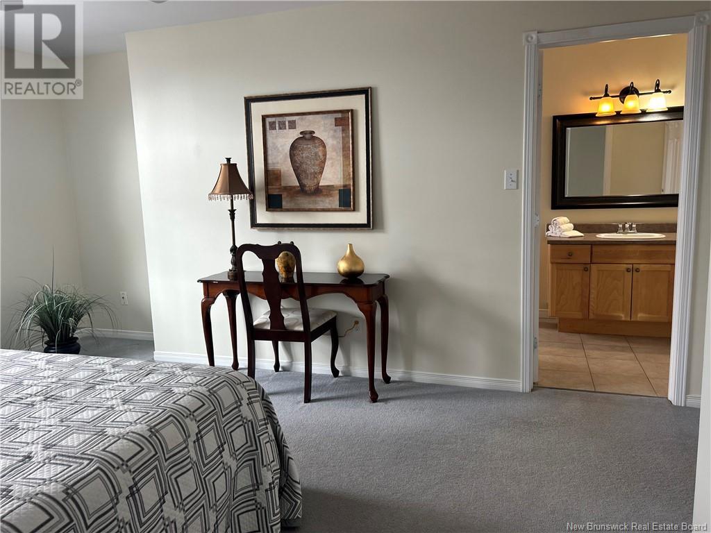 28 Stoneham Drive Property Photo 19