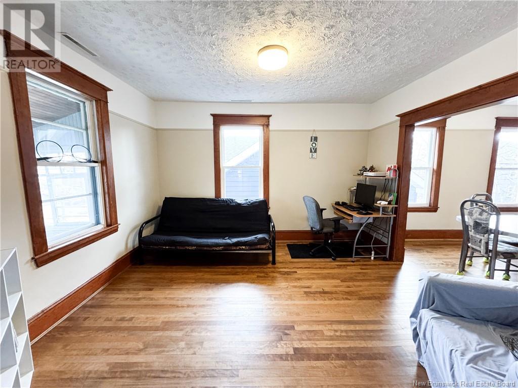 118-120 Pine Street Property Photo 18