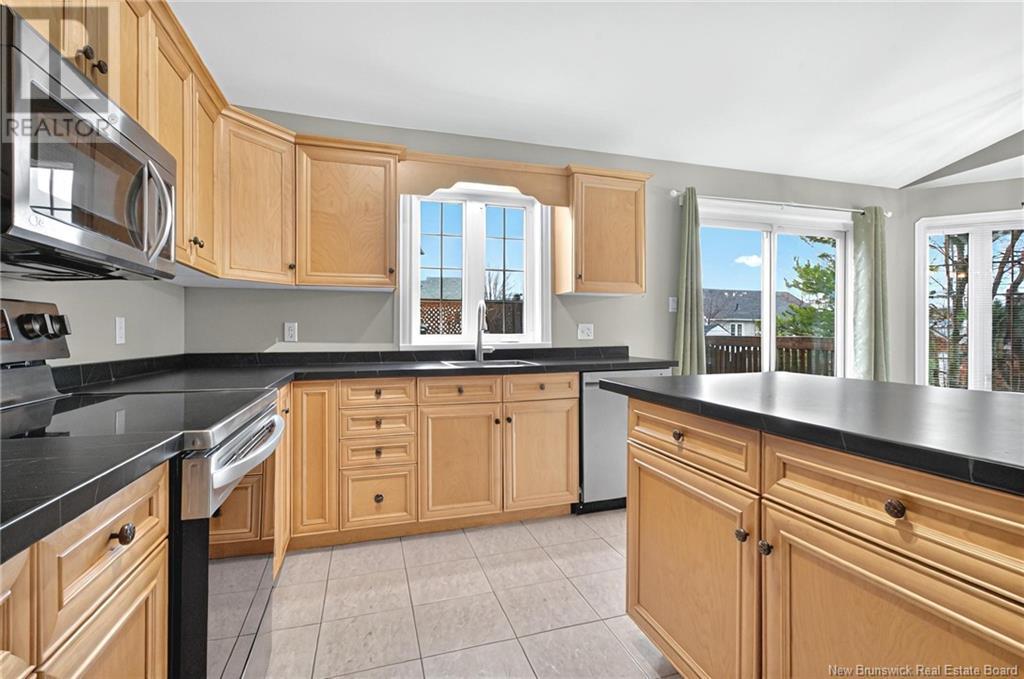 242 Herve Street Property Photo 8