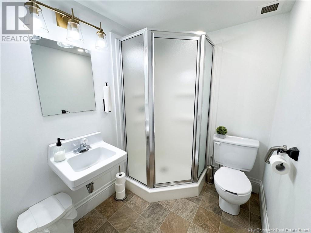 7 Alma Street Property Photo 28