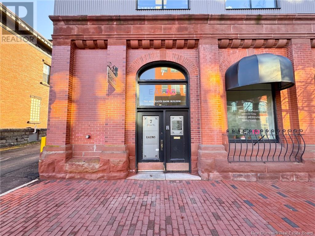 7 Alma Street Property Photo 40