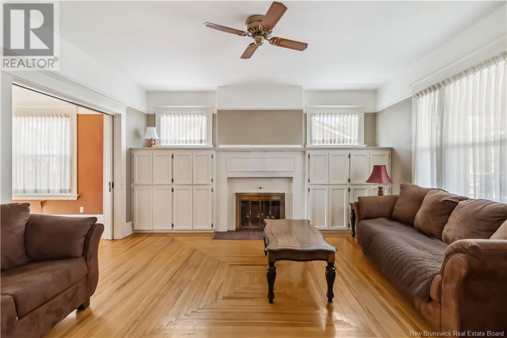 56 Williams Street Property Photo 4