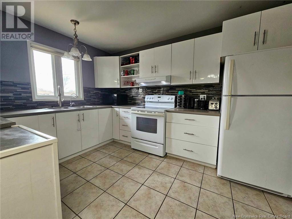 825 Couture Property Photo 11
