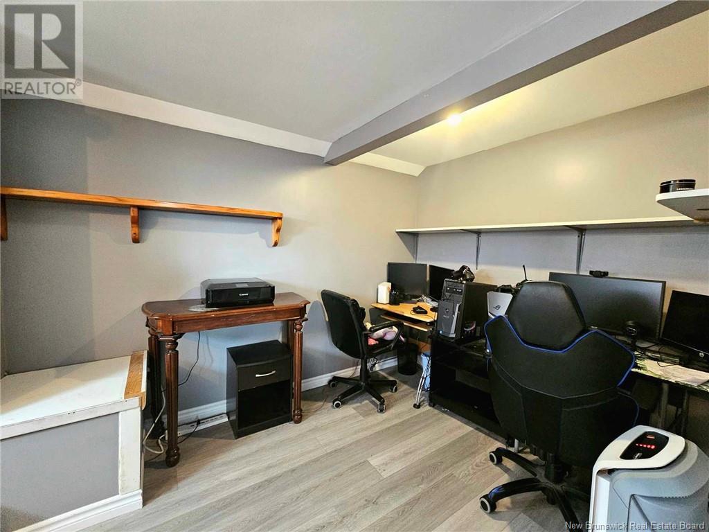825 Couture Property Photo 30