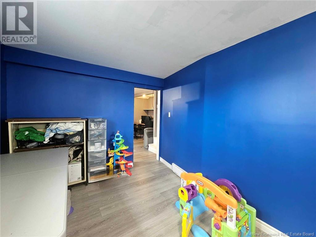 825 Couture Property Photo 32