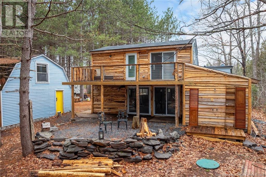 1723 Lakeview Road Property Photo 1
