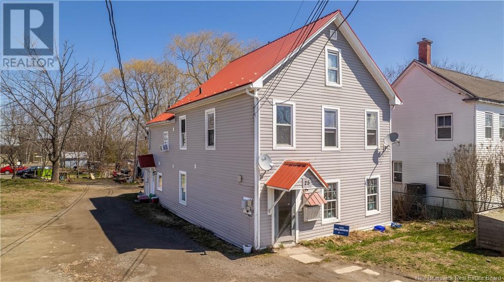 25 Pleasant Street Property Photo 3