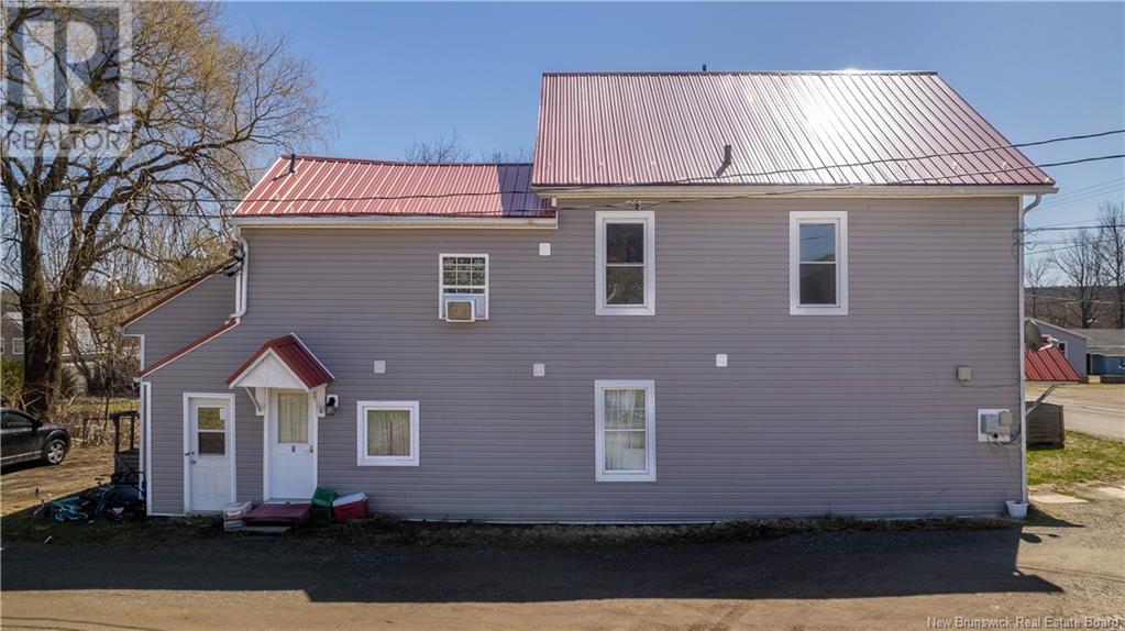 25 Pleasant Street Property Photo 7