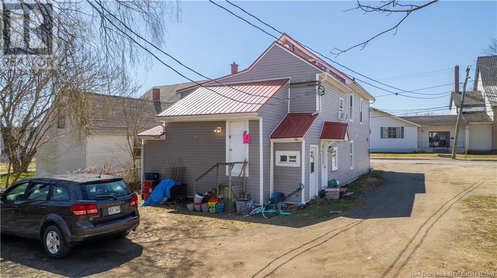 25 Pleasant Street Property Photo 9