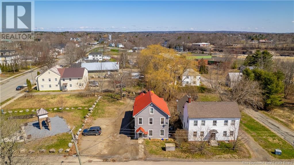 25 Pleasant Street Property Photo 18