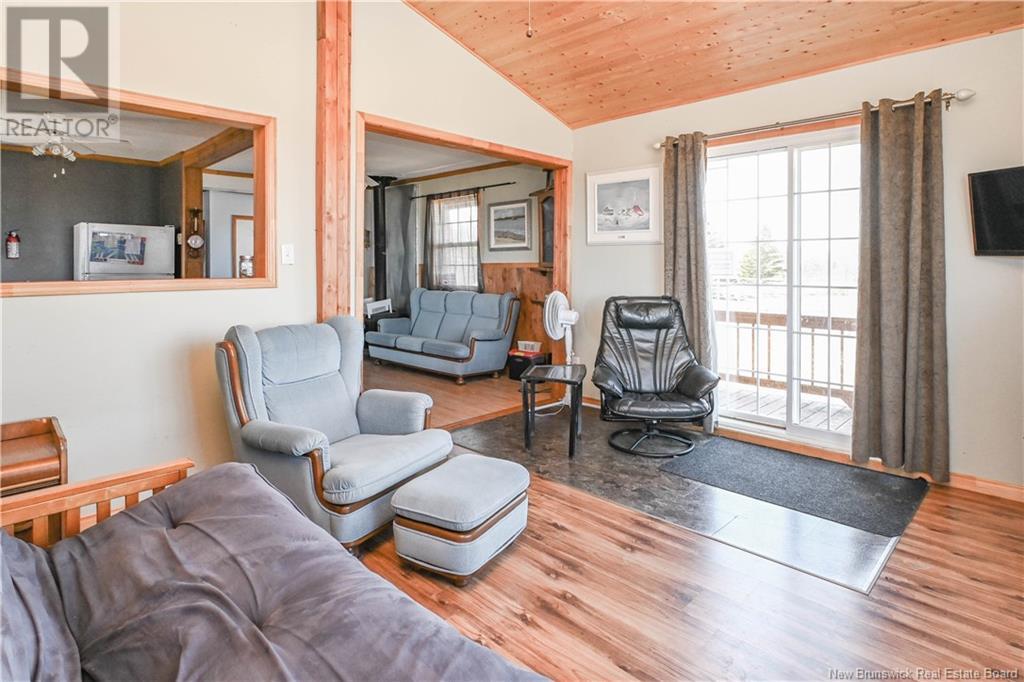 2250 Rue De La Côte Street Property Photo 16