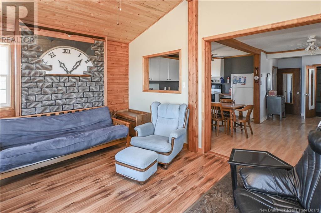 2250 Rue De La Côte Street Property Photo 17