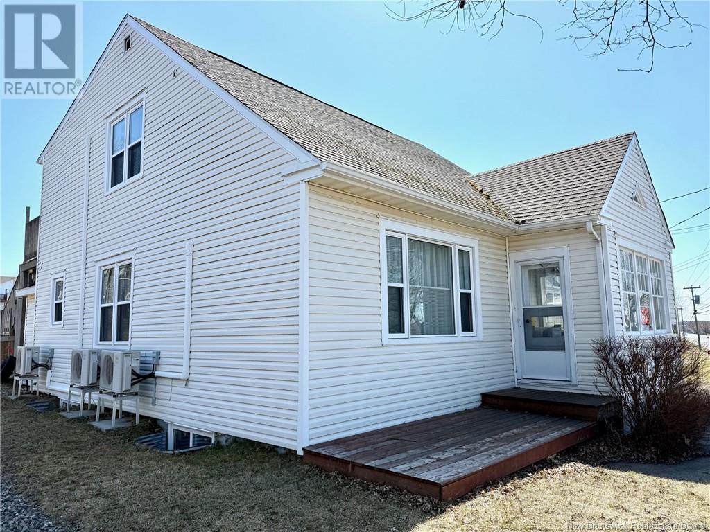 310 Boul. St-pierre Ouest Property Photo 1