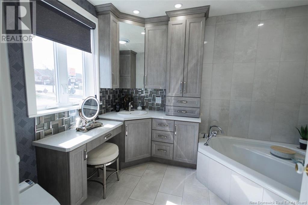 85 Broadway Property Photo 22