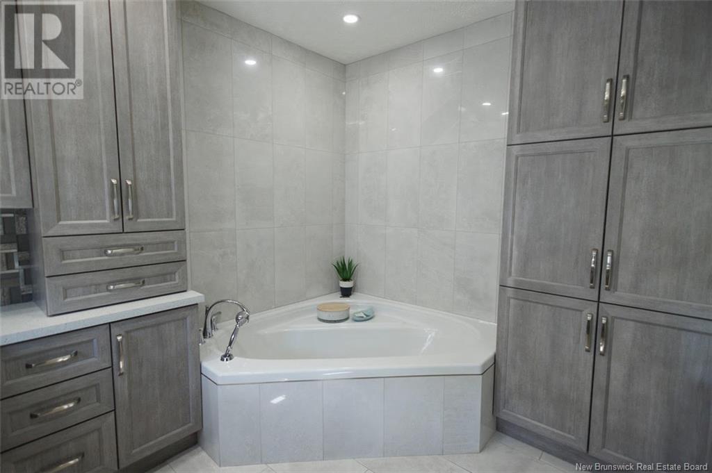 85 Broadway Property Photo 24