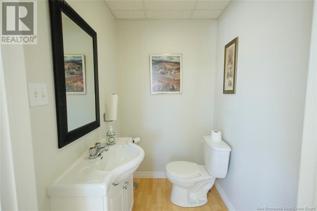 85 Broadway Property Photo 32