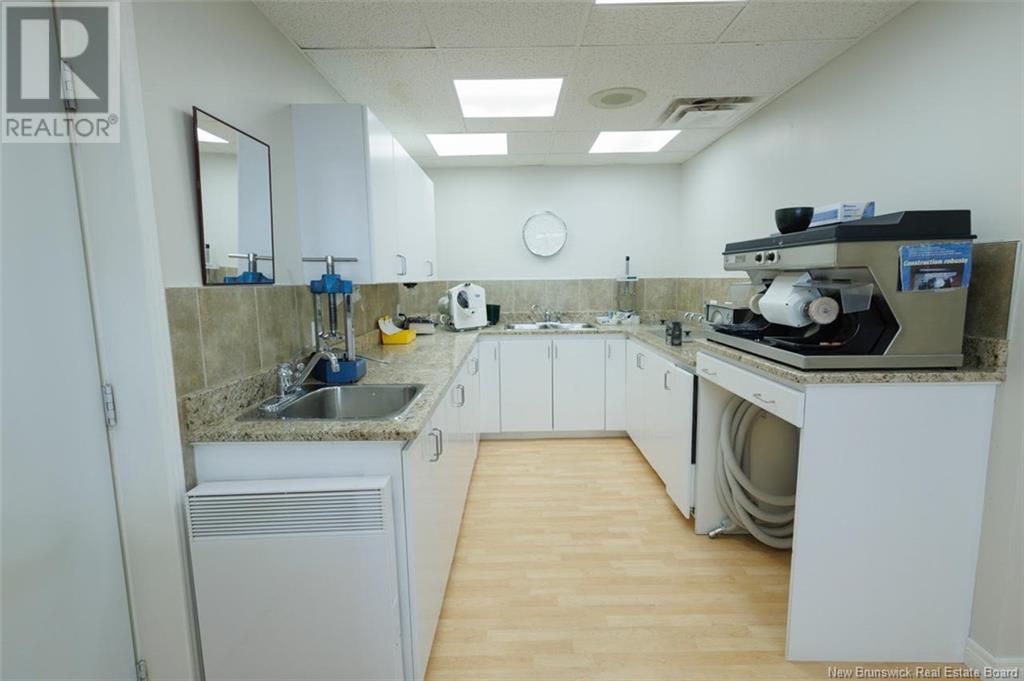 85 Broadway Property Photo 34