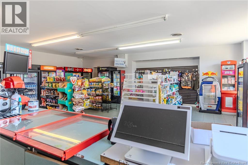 1506 Loch Lomond Road Property Photo 8