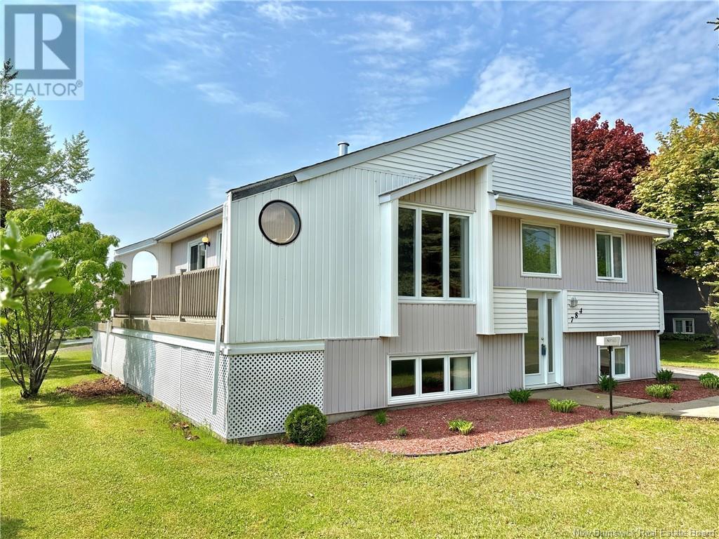 784 St Pierre