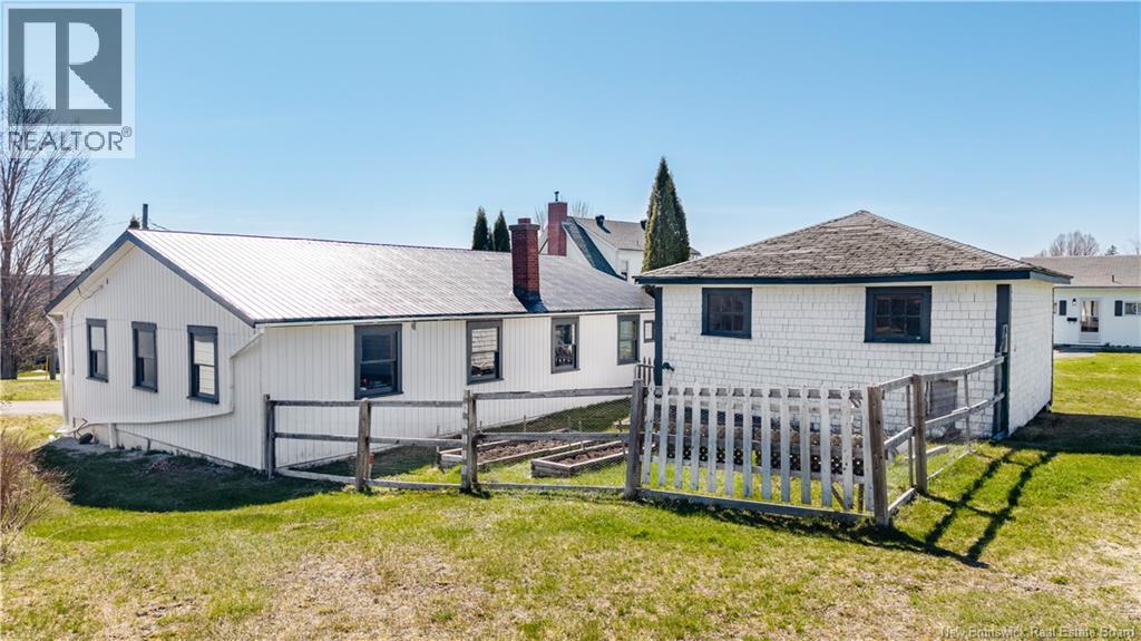 336 Ledge Road Property Photo 8