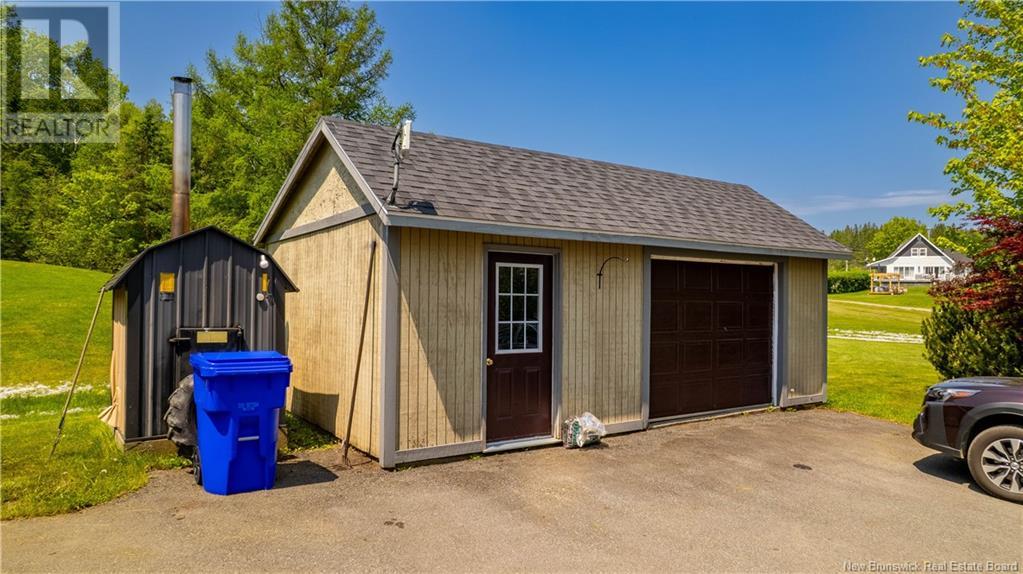 72 Young Lane Property Photo 14
