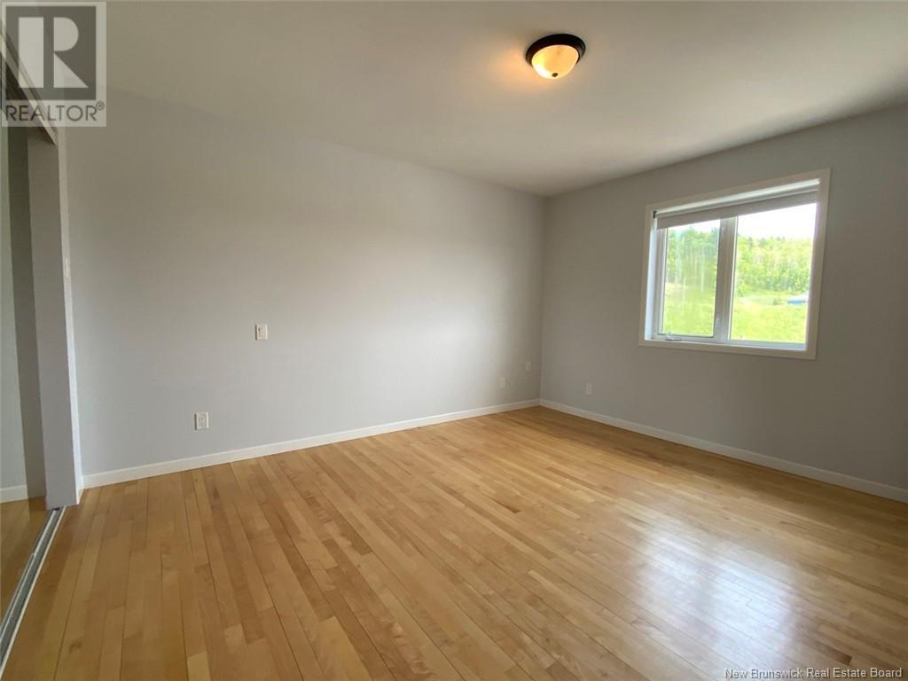 33 Thibaudeau Avenue Property Photo 10