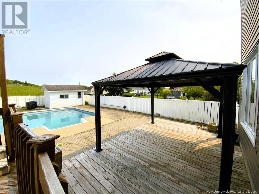 33 Thibaudeau Avenue Property Photo 25