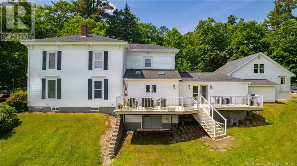 129 Pleasant Property Photo 3