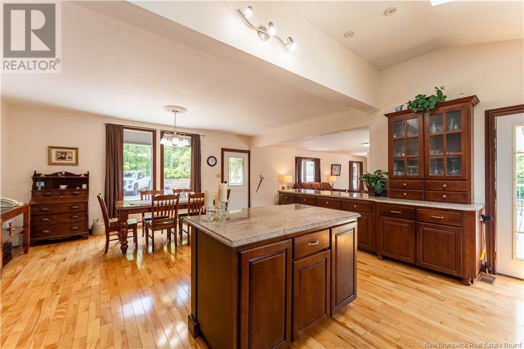 129 Pleasant Property Photo 18