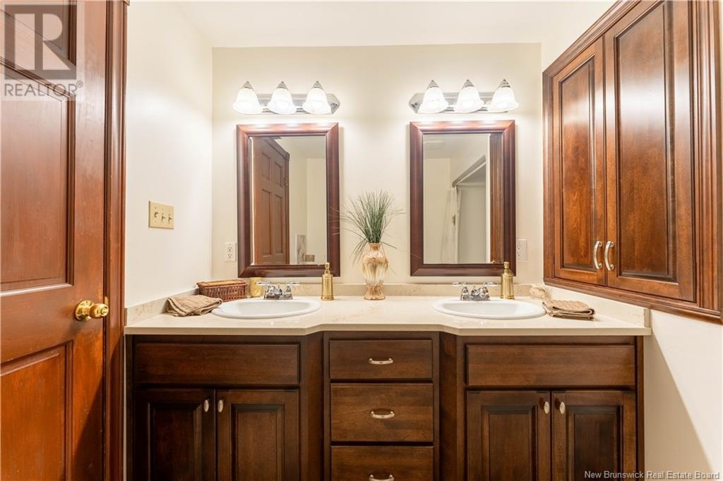 129 Pleasant Property Photo 29