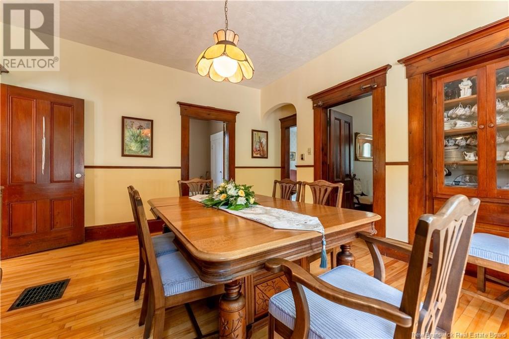 129 Pleasant Property Photo 32