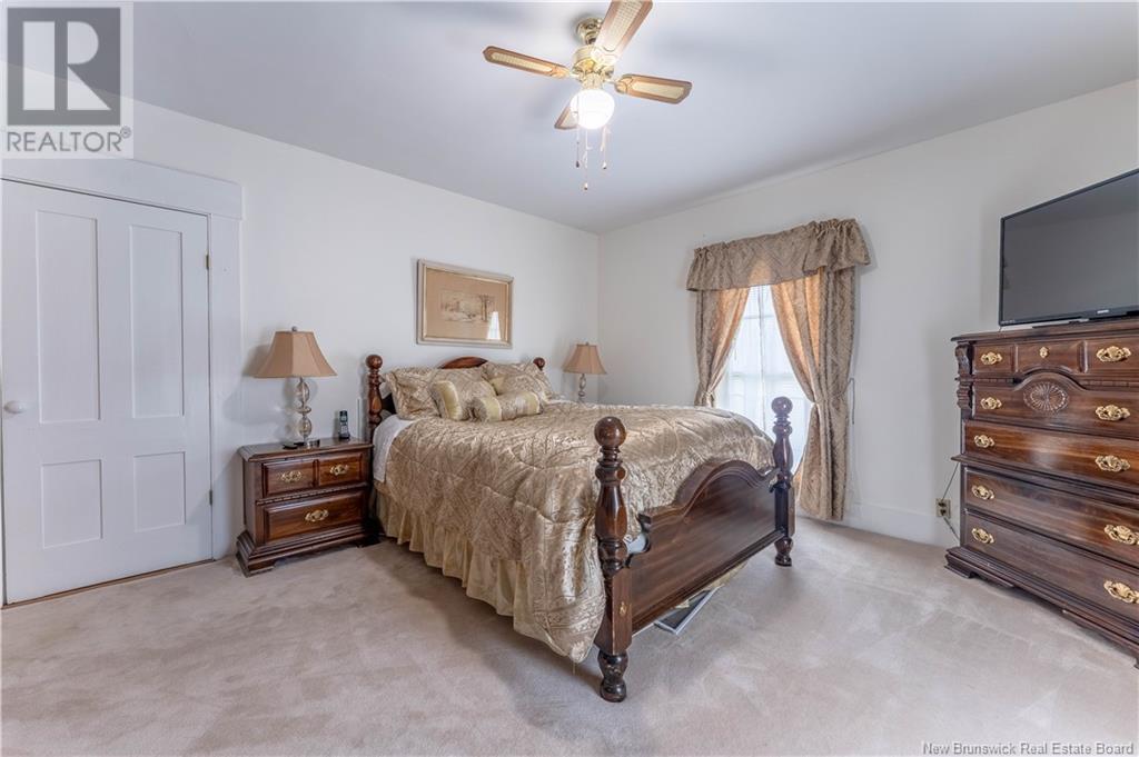 129 Pleasant Property Photo 37