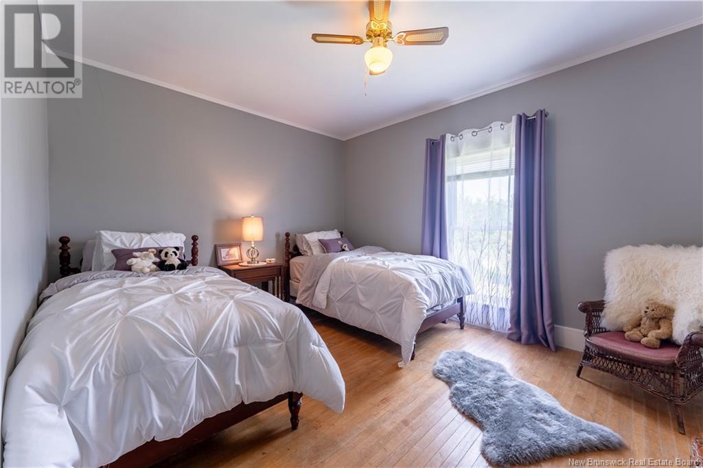 129 Pleasant Property Photo 40