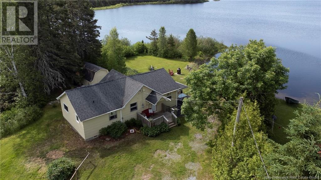 128 Lakefield Road Property Photo 1