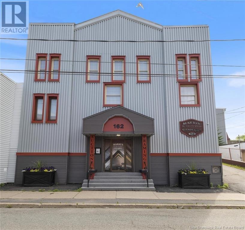 158-162 Charlotte Street Property Photo 1