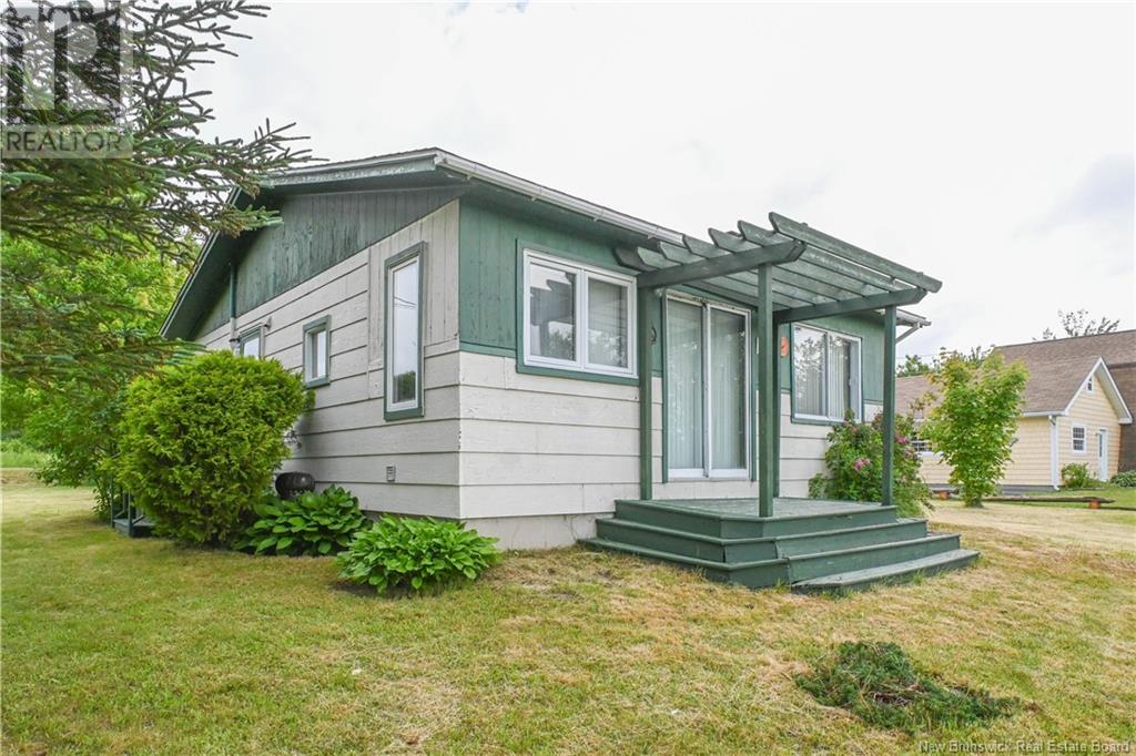 32 Denis Lane Property Photo 3