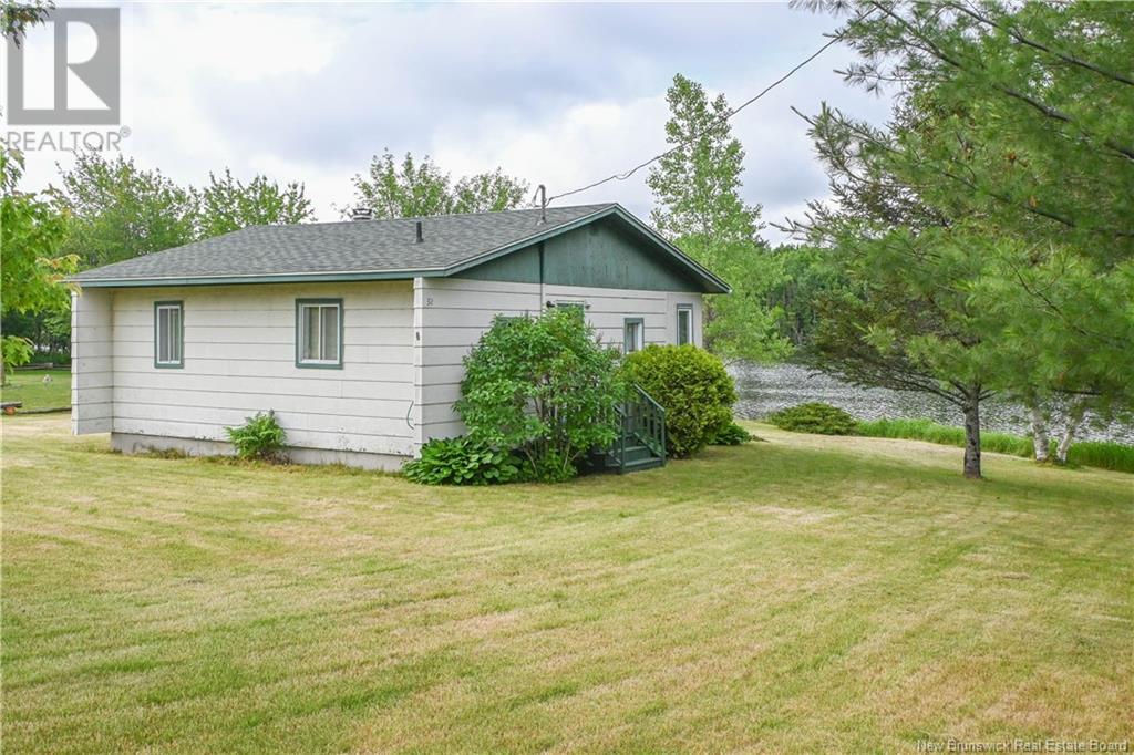 32 Denis Lane Property Photo 5